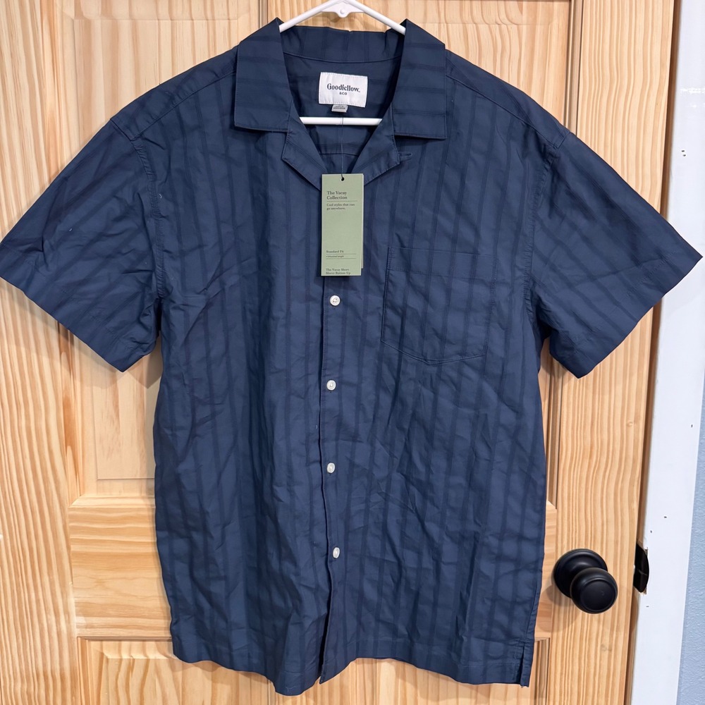 Goodfellow & Co Mens Navy Dobby Stripe Camp Shirt Vacay Collection Medium NWT